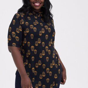Torrid Super Soft Turtleneck Tunic Tee Skull Pattern 1X/14-16